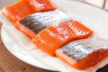 Load image into Gallery viewer, Salmon &amp; Sweet Potato
